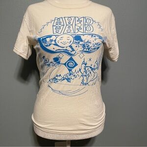 Vtg Style Graphic Tee Blue & White Surreal Art Print Y2K Streetwear Indie Small